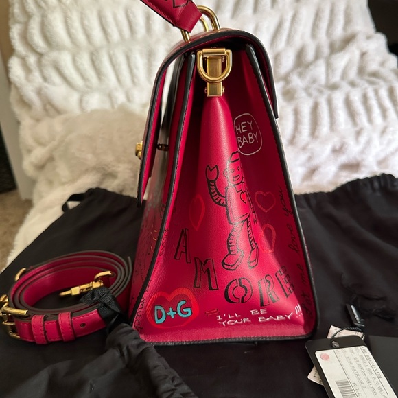 Authentic Dolce & Gabbana - Picture 5 of 8